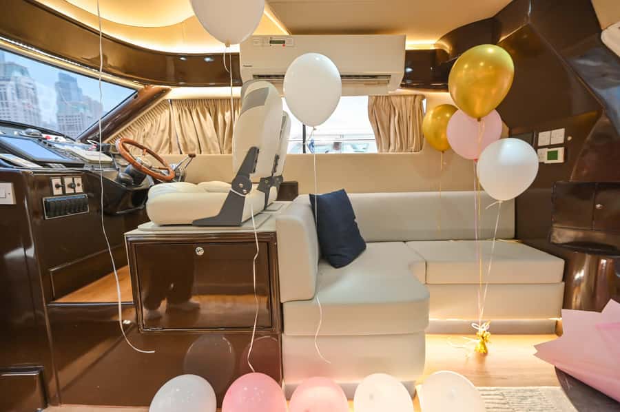 2 Hour Birthday Celebration on a Yacht in Dubai - Palm Jumeirah and the approach to Atlantis