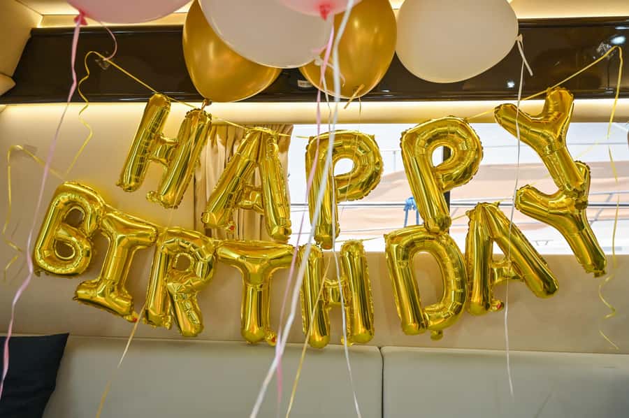 2 Hour Birthday Celebration on a Yacht in Dubai - What $680 means for your group