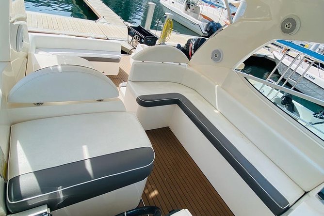 2-Hour Dubai Marina Mini Yacht Cruise - Kempinski and Atlantis from the water