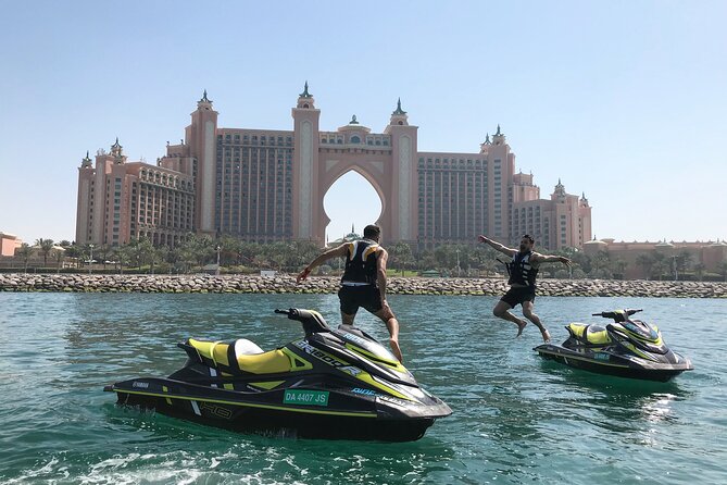 2 hours Jetski Explore Tour - A safety briefing before the throttle opens