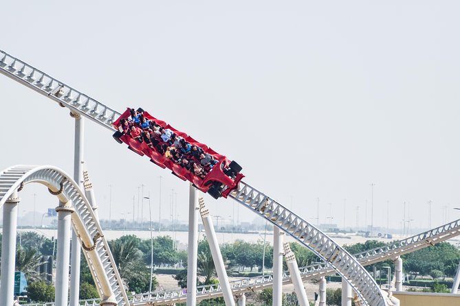 2 Parks in Yas Island Abu Dhabi - Spending the day at Yas Waterworld