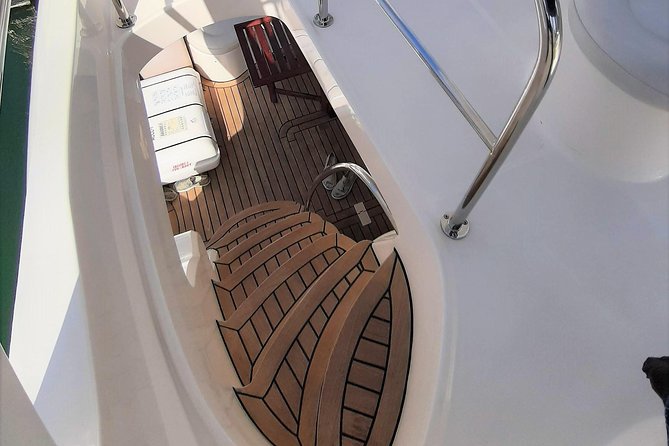 3-Hour Luxury Yacht Cruise from Dubai Marina - Food, drinks, and what you actually receive