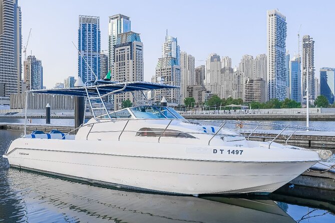 33Ft Private Yacht Rental On New Year's Eve 2025 - Palm Jumeirah takes up the final 90 minutes
