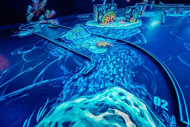 3d Blacklight Minigolf - Jbr / Marina Dubai - Best for families, teenagers, and casual competition