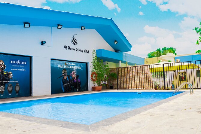 4 Day Certified PADI Open Water Scuba Diver in Dubai - The first stage: five theory sessions
