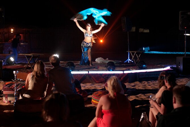 4x4 Desert Safari Abu Dhabi with BBQ Dinner - Sand boarding with a simple learning curve