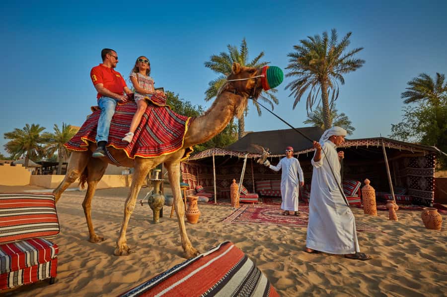 5-Day Pass: Hop-On Hop-Off, Lost World Aquarium, Dubai Frame - A one-hour dhow cruise with pizza on Dubai Creek