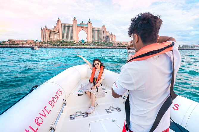 90 Mins Speedboat Tour Dubai Marina JBR Atlantis and Burj Al Arab - How wet and how wild should you expect it to be?