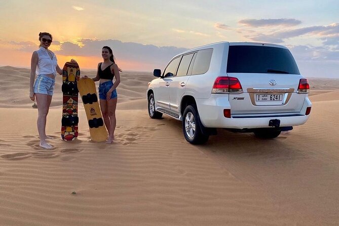 Abu Dhabi: 4-Hour Morning Safari with Camel Ride & Sand boarding - The high dune photo stop