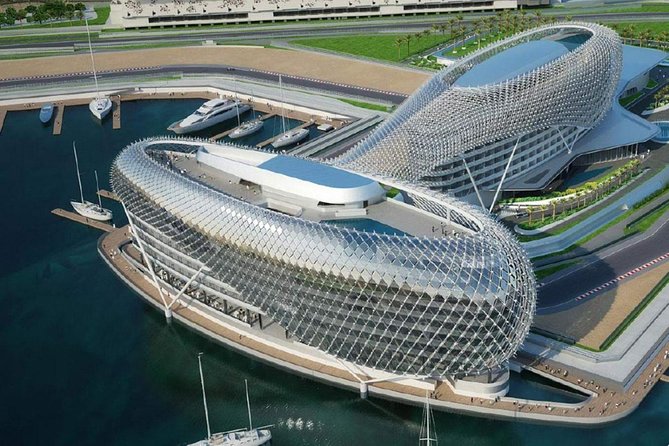Abu Dhabi All Day Tour from Dubai - The dates market is the most local shopping stop