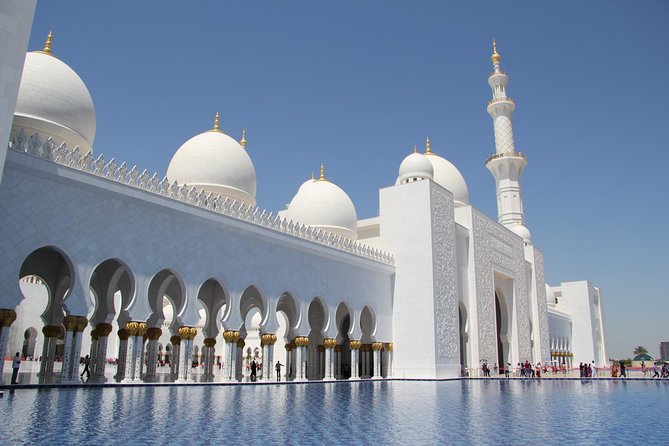 Abu Dhabi All Day Tour from Dubai - Sheikh Zayed Mosque gives the day its center