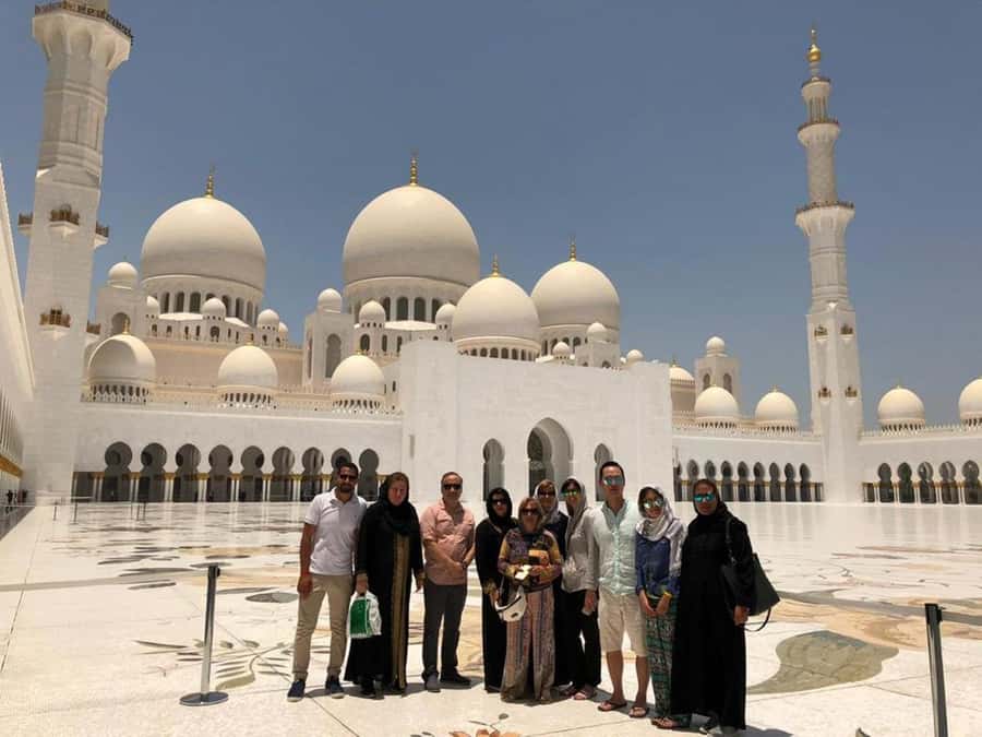 Abu Dhabi City Essentials: Half-Day Tour - Why the Grand Mosque sets the tone