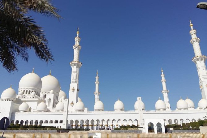 Abu Dhabi City Tour from Dubai - Full-Day Tour - What this Abu Dhabi day trip really offers
