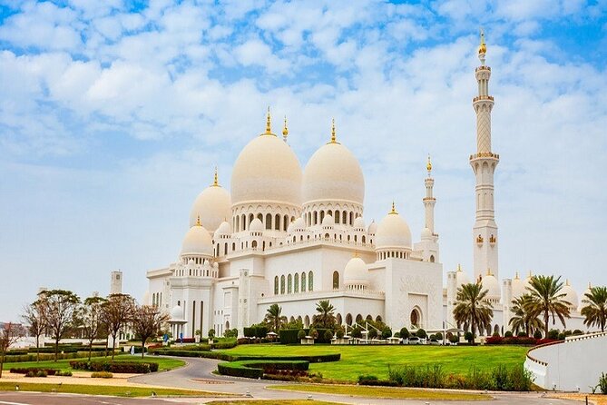 Abu Dhabi City Tour From Dubai With Hotel Pickup - Emirates Palace, Qasr Al Watan, and Etihad Tower