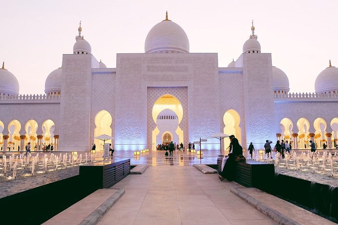Abu Dhabi City Tour, Grand Mosque, Emirates Palace & The Louvre - Why this Dubai to Abu Dhabi day trip works