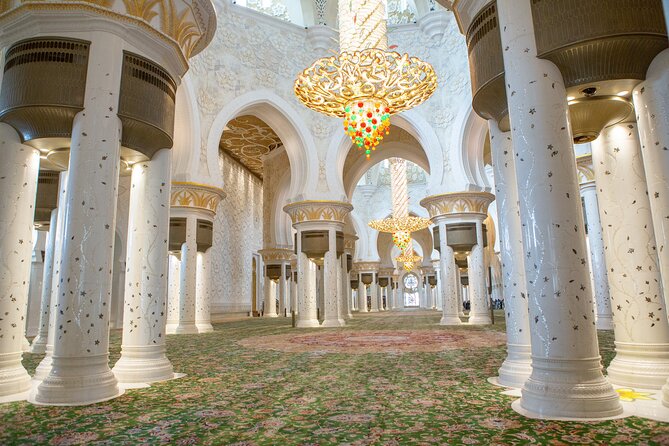 Abu Dhabi City Tour: Grand Mosque, Palace, Souk, Louvre & Ferrari - Corniche views and Abu Dhabi’s polished waterfront