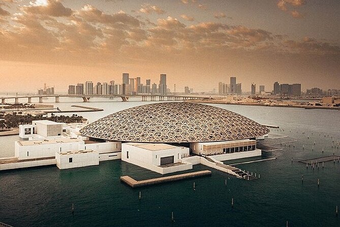 Abu Dhabi City Tour in 4x4 Private Vehicle - Abu Dhabi Dates Market, a taste of local shopping