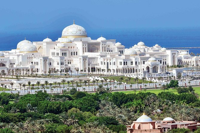 Abu Dhabi City Tour in 4x4 Private Vehicle, Dubai Pickup Option - The Corniche and Emirates Palace: Abu Dhabi’s grand public face