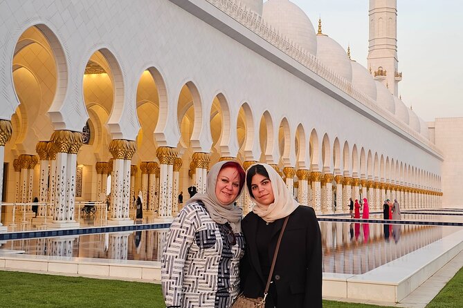 Abu Dhabi City Tour :Qasr Al Watan, Emirates Palace, Mosque - Qasr Al Watan and the scale of the presidential palace