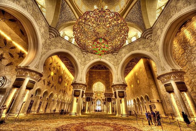Abu Dhabi City Tour with Desert Safari Adventure - A long day that links mosque, market, and dunes