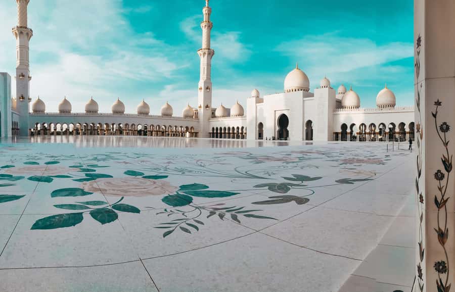 Abu Dhabi City Tour with Qasr Al Watan - Leaving Dubai for the capital