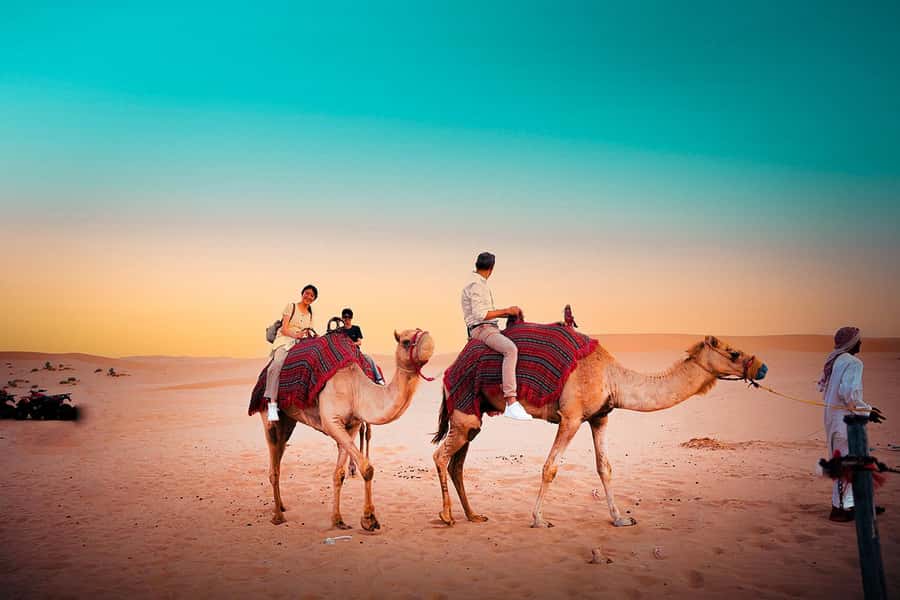 Abu Dhabi: Desert Safari with BBQ, Belly & Tannura Dance - Belly dance, tanoura and fire show