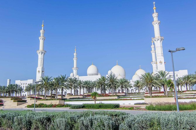 Abu Dhabi Full-Day City Sightseeing Tour from Dubai - Saadiyat Island and Louvre Abu Dhabi from the road
