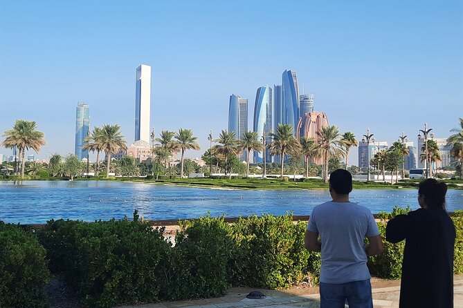 Abu Dhabi Full Day City Tour from Dubai - Emirates Palace: a polished 20-minute visit