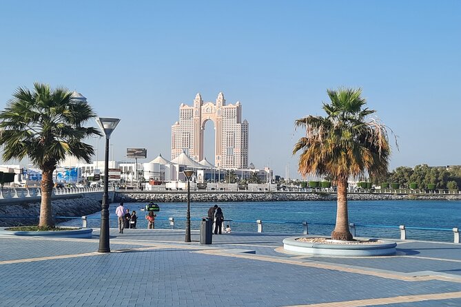 Abu Dhabi Full Day City Tour from Dubai - The guide, vehicle, and group size