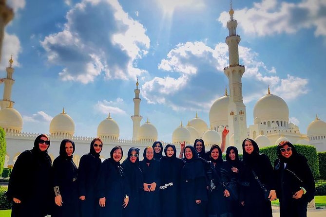 Abu Dhabi Full-day Sightseeing Tour from Dubai with Mosque Visit - The Corniche gives you Abu Dhabi’s public face