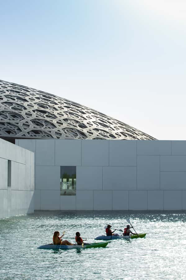 Abu Dhabi: Guided Kayak Tour around Louvre - Key points before you book