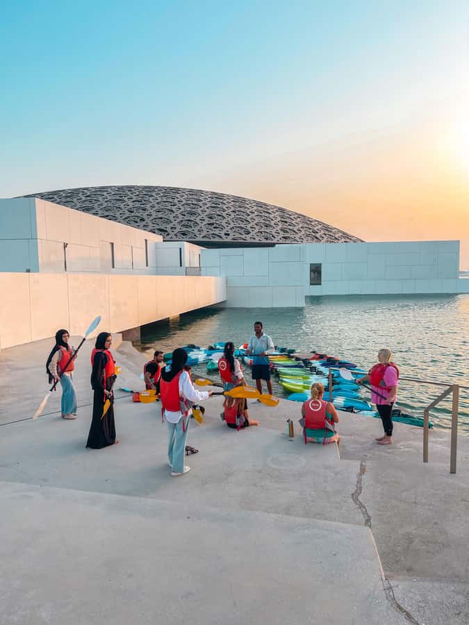 Abu Dhabi: Guided Kayak Tour around Louvre - Sunrise, morning, and sunset: choosing the right time