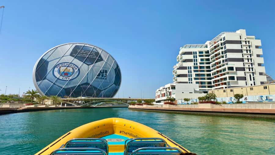 Abu Dhabi: Guided Speedboat Sightseeing Tour - Breakfast upgrade at Emirates Palace
