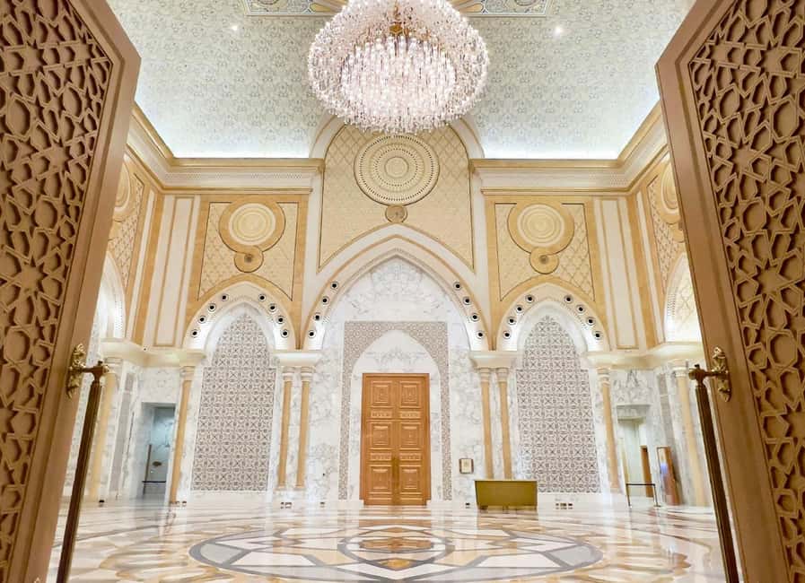 Abu Dhabi: Inside Qasr Al Watan Walking Tour - Arabian Craftsmanship in Every Direction