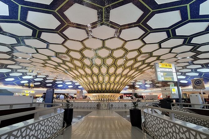 Abu Dhabi International Airport (AUH) VIP Lounge Access - Entry codes, queues, and booking risks