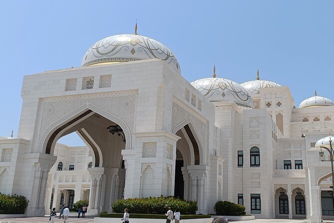 Abu Dhabi Layover & Stopover : Discover the City Between Flights - A useful Abu Dhabi stop between flights