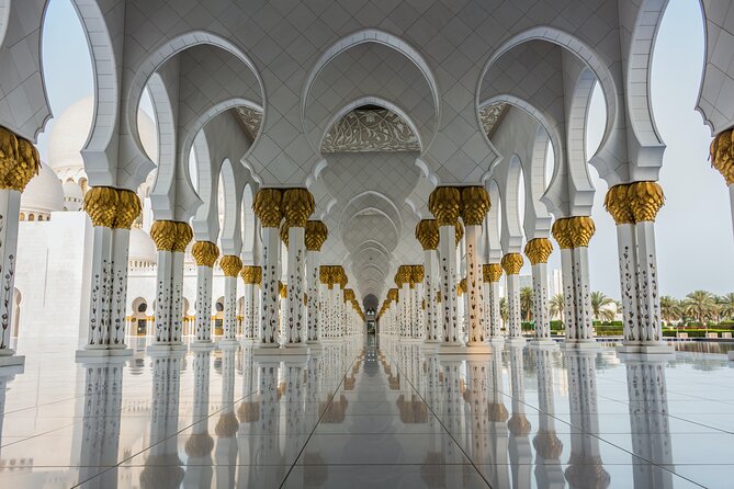 Abu Dhabi Private City Tour - The Dates Market brings the most local flavor