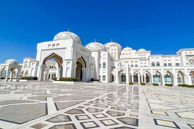 Abu Dhabi Private City Tour From Dubai - Heritage Village and the old-market atmosphere