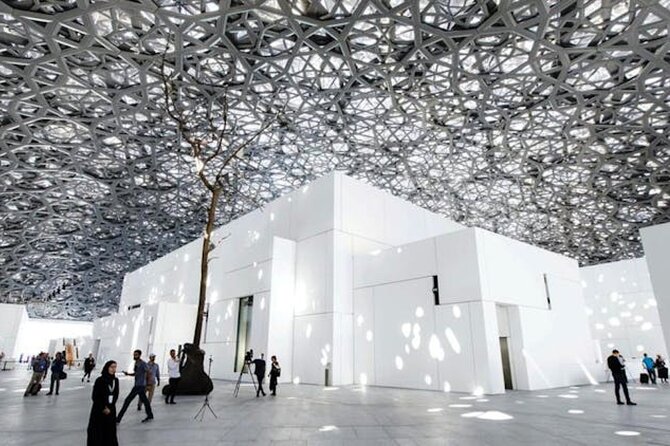 Abu Dhabi Private City Tour From Dubai - A quick visit to the Abu Dhabi Dates Market