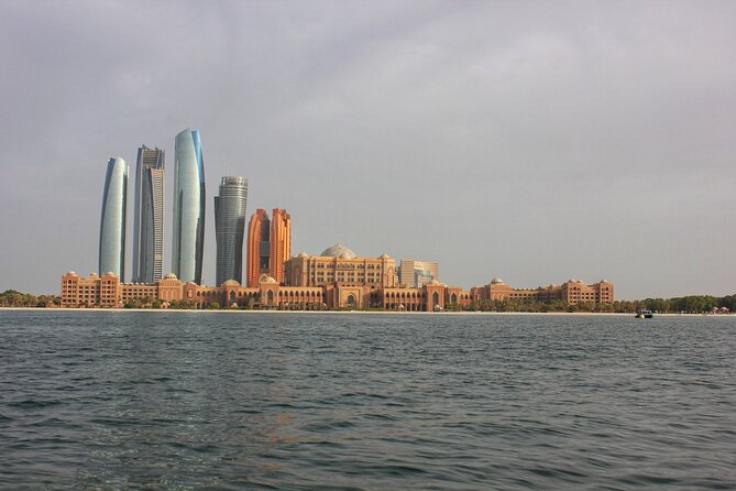 Abu Dhabi Private City Tour with Pick up Dubai And Abu Dhabi - The Corniche is a drive-by view
