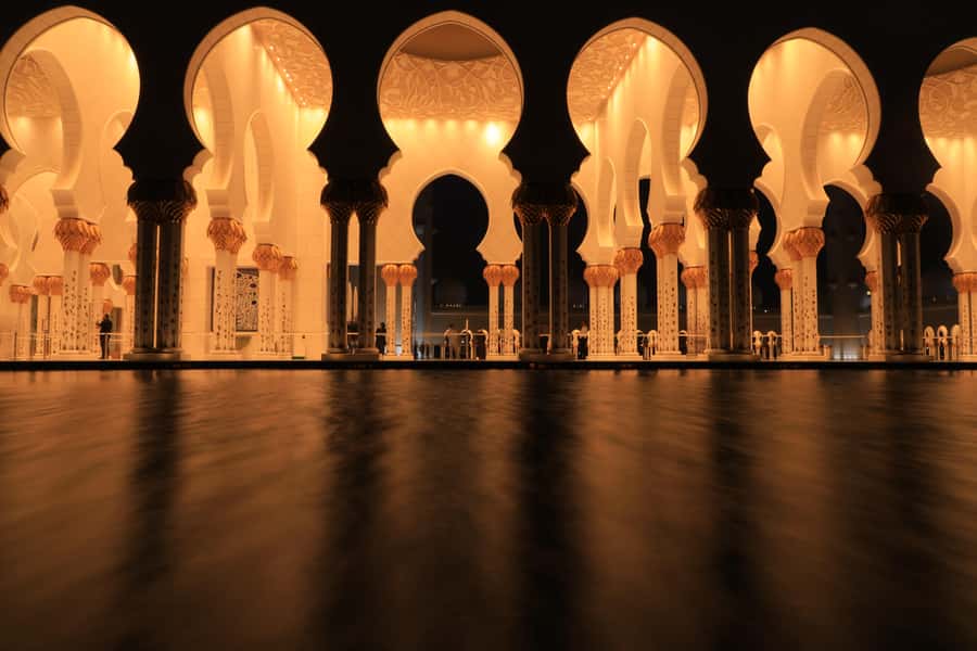 Abu Dhabi: Professional Photoshoot at Sheikh Zayed Mosque - Who should book this experience?