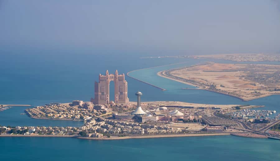 Abu Dhabi: Scenic Helicopter Tour - Al Hudayriat Island and Sheikh Zayed Sports City