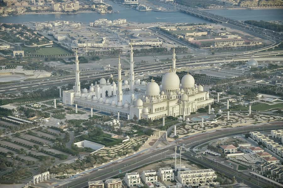 Abu Dhabi: Shared Helicopter Tour - Taking off from Mina Zayed