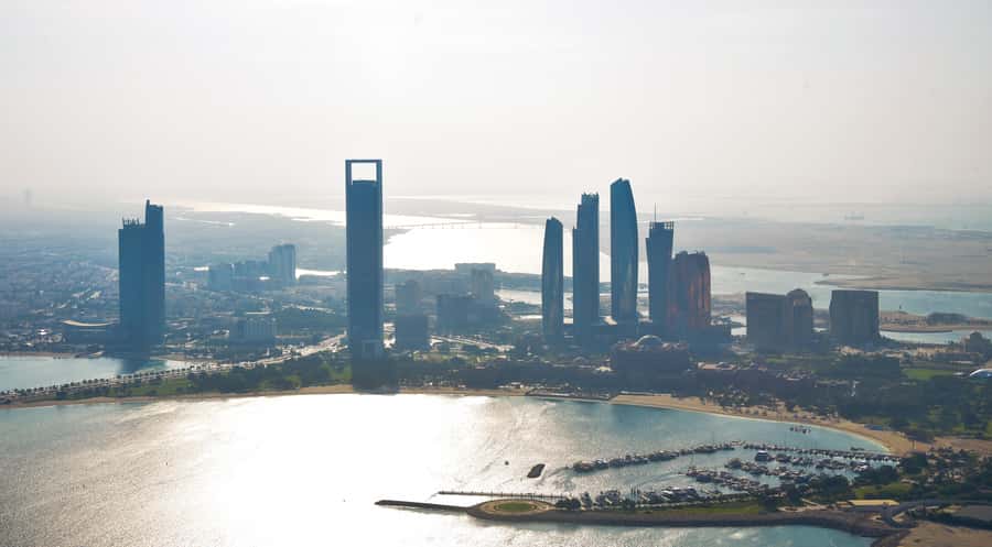 Abu Dhabi: Shared Helicopter Tour - Al Hudayriat Island and the leaning Capital Gate