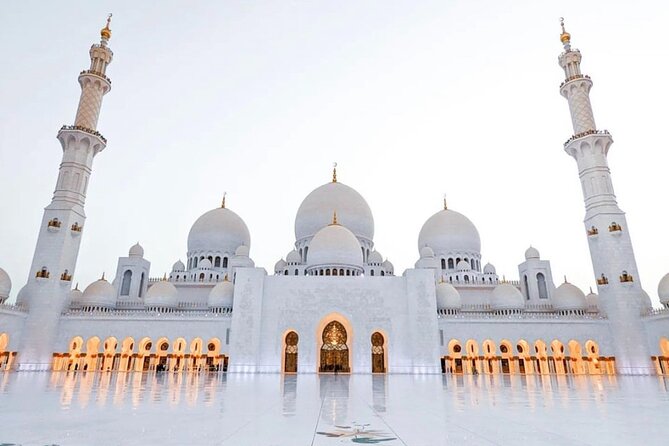 Abu Dhabi Sightseeing City Tour including Grand Mosque - Miraj Islamic Art Centre, beautiful objects with a sales concern