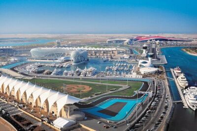 Abu Dhabi Tour from Dubai: Sheikh Zayed Mosque & Ferrari World !