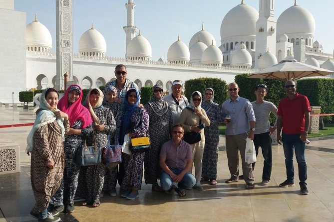 Abu Dhabi tour from Dubai small group with guide, Grand Mosque - Qasr Al Watan and Abu Dhabi’s presidential setting