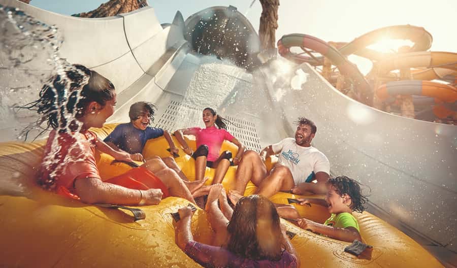 Abu Dhabi: Yas Waterworld Entry Ticket with Free Shuttle - Food, lockers, and practical comfort inside the park