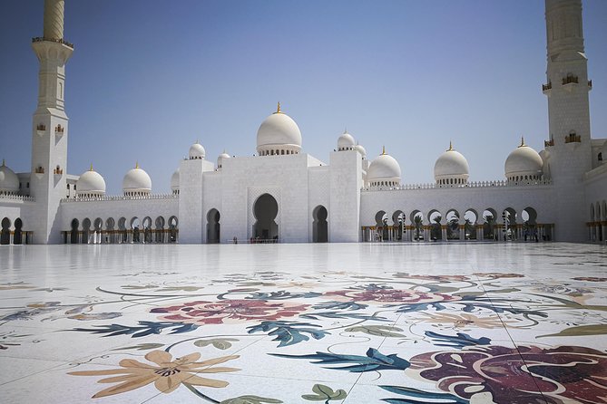 Abudhabi Private Layover Tour -6 hours - The Corniche and Abu Dhabi’s changing skyline