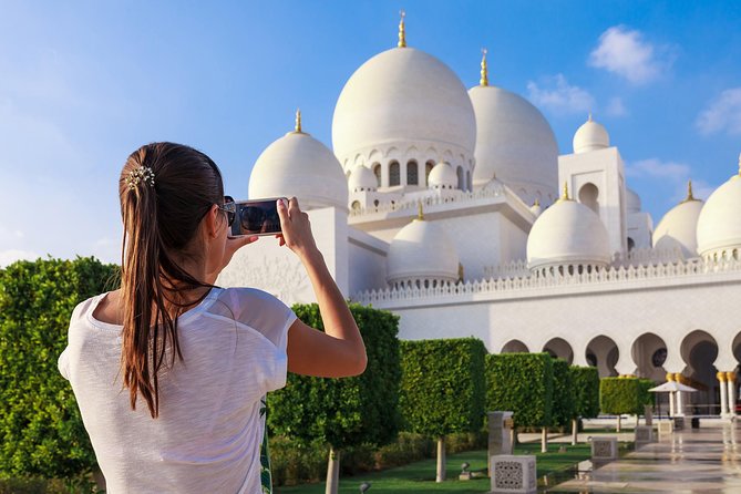 Big Bus Abu Dhabi Hop-On Hop-Off with Sheikh Zayed Mosque Tour - Why the open-top bus works well in Abu Dhabi